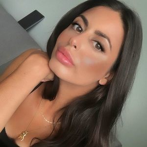 Meet your Posher, Bianca